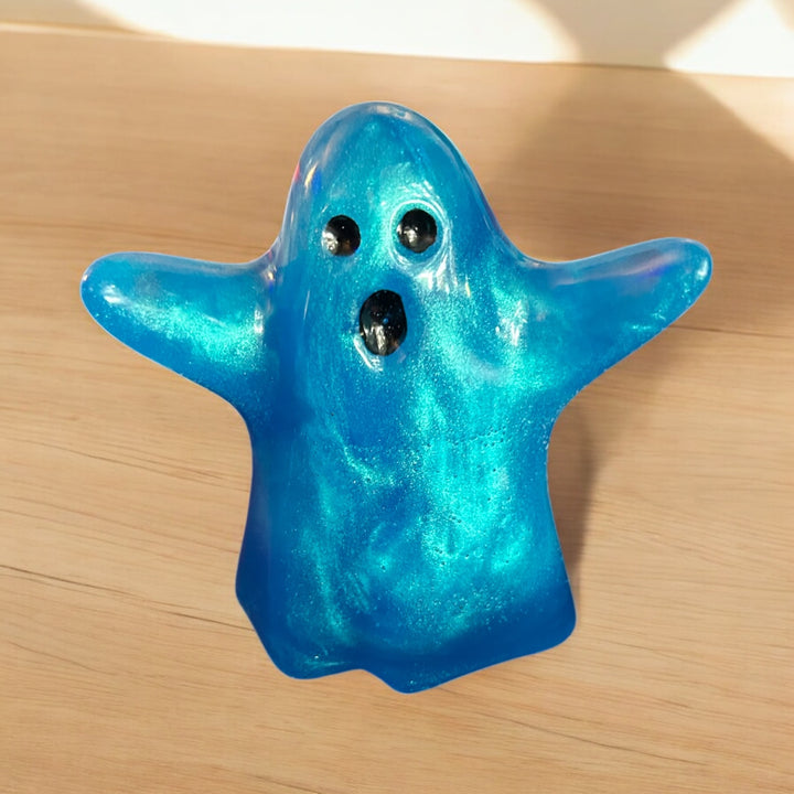 Resin Ghost – “Blue Aura”